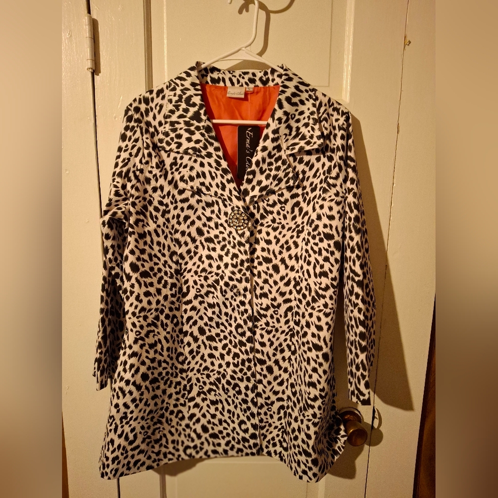 Black and White Animal Print Blazer with Modern Twist